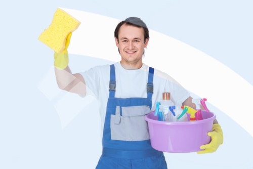 Detailed bathroom cleaning during a Kensington move-out service